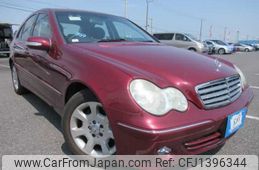 mercedes-benz c-class 2005 646828-Y2025030456F-12