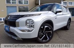 mitsubishi outlander-phev 2022 CFJ1831403