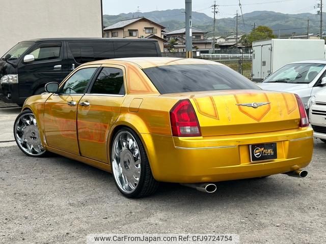 chrysler 300c 2010 GOO_JP_700070884830240406002 image 2