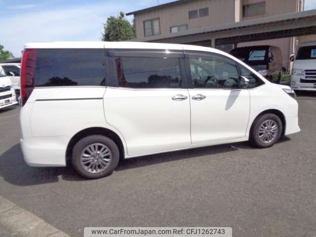 toyota esquire 2015 CFJ1262743 image 2