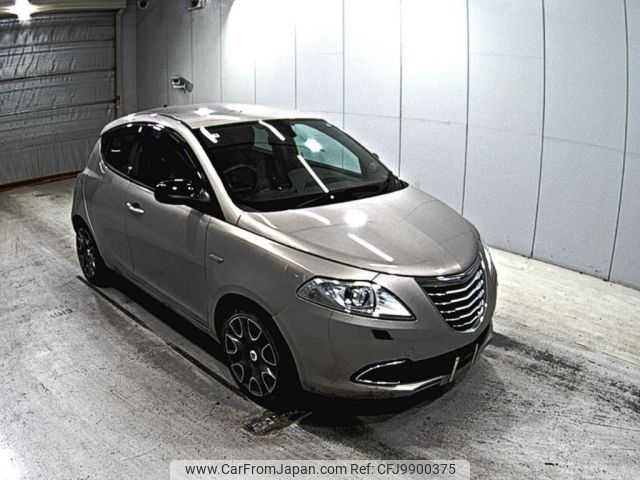 chrysler ypsilon 2013 -CHRYSLER--Chrysler Ypsilon 84609-ZLA31200005074303---CHRYSLER--Chrysler Ypsilon 84609-ZLA31200005074303- image 1