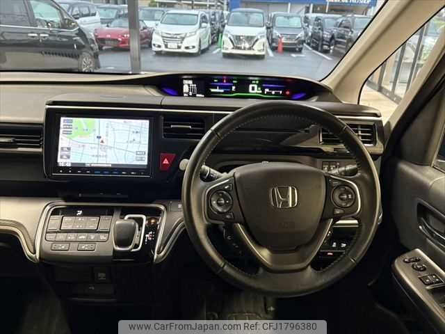 honda stepwagon 2017 CFJ1796380 image 2
