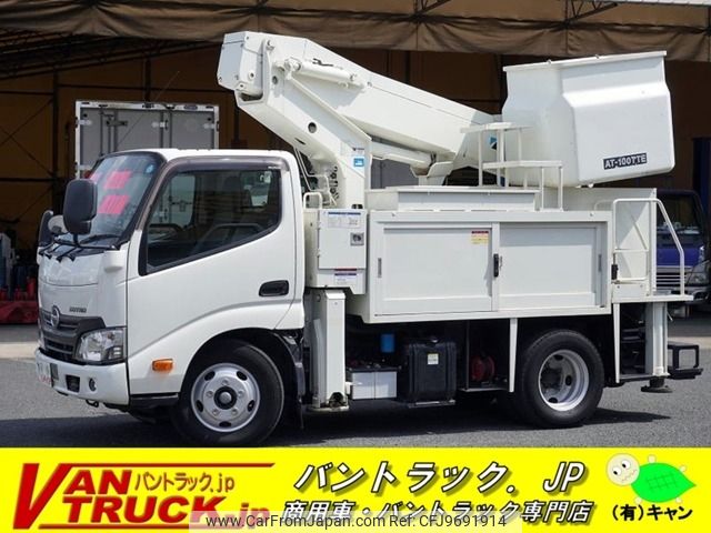 hino dutro 2017 -HINO--Hino Dutoro TPG-XZU600X--XZU600-0017832---HINO--Hino Dutoro TPG-XZU600X--XZU600-0017832- image 1