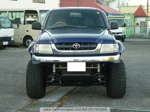 toyota-hilux-sports-pick-up-2002-14985-car_6be891b8-757a-4e50-a4d9-57b4d0603c1c