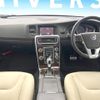 volvo v60 2018 CFJ1691072 image 2