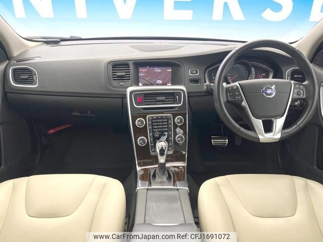 volvo v60 2018 CFJ1691072 image 2
