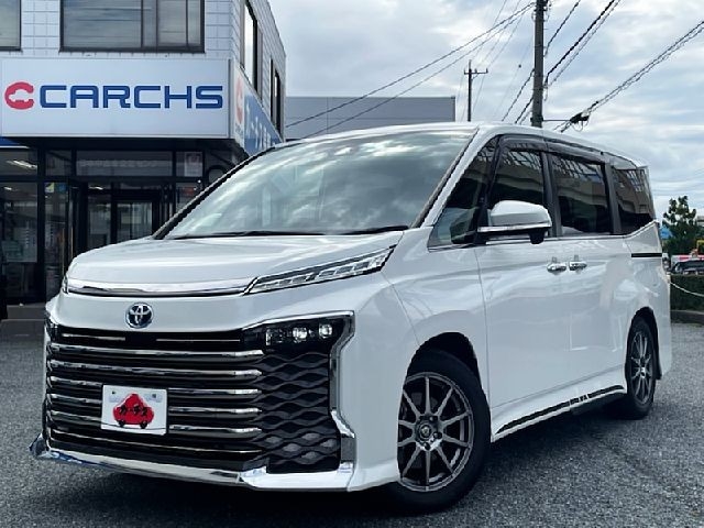 UokatsuJapan　6個 2023 Toyota Voxy 6AA-ZWR90W 2WD - Car Price $30,988