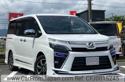 toyota voxy 2018 -TOYOTA--Voxy ZRR80W--ZRR80-0392337---TOYOTA--Voxy ZRR80W--ZRR80-0392337-