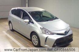 toyota prius-α 2015 quick_quick_DAA-ZVW41W_0028975