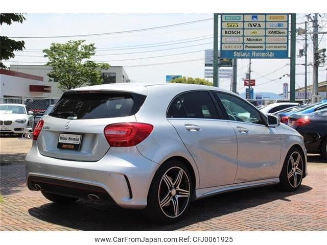 mercedes-benz a-class 2014 quick_quick_DBA-176044_WDD1760442J189410 image 2