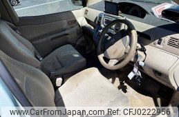 toyota raum 2003 504928-924315