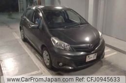 toyota vitz 2014 -TOYOTA--Vitz KSP130-2107304---TOYOTA--Vitz KSP130-2107304-