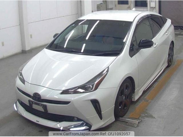 toyota prius 2019 quick_quick_DAA-ZVW51_6103464 image 2