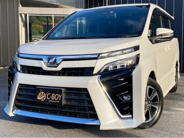 2017 Toyota Voxy ZRR80W - Car Price $16,165