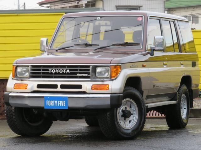 car_6c1bec4b-2e2d-4b78-8f8f-
