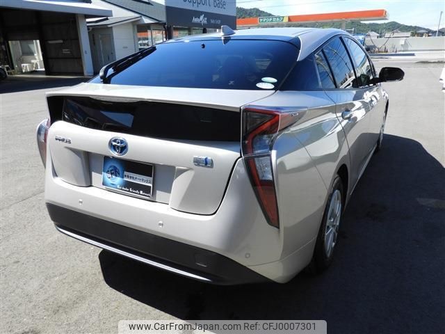 toyota prius 2018 quick_quick_DAA-ZVW50_ZVW50-6139194 image 2