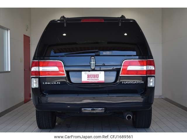 lincoln navigator 2014 CFJ1689561 image 2