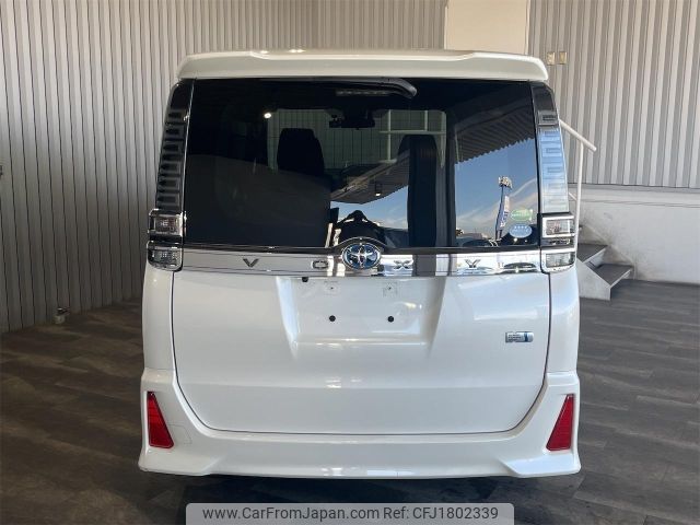 toyota voxy 2018 CFJ1802339 image 2