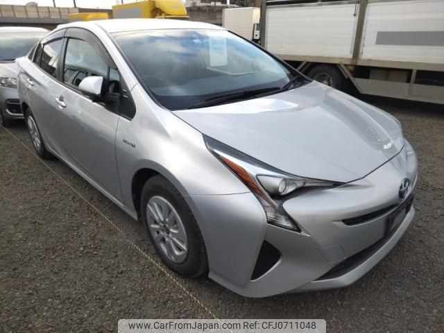 toyota prius 2018 quick_quick_DAA-ZVW51_ZVW51-6064300 image 2