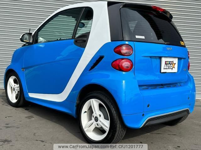smart fortwo-coupe 2012 quick_quick_451380_WME4513802K641655 image 2