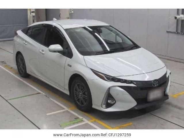 toyota prius-phv 2022 quick_quick_6LA-ZVW52_3214933 image 1