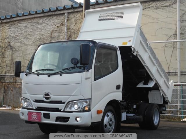 hino dutro 2022 GOO_NET_EXCHANGE_0707822A30250121W005 image 1