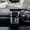 toyota voxy 2011 CFJ1833204 image 2