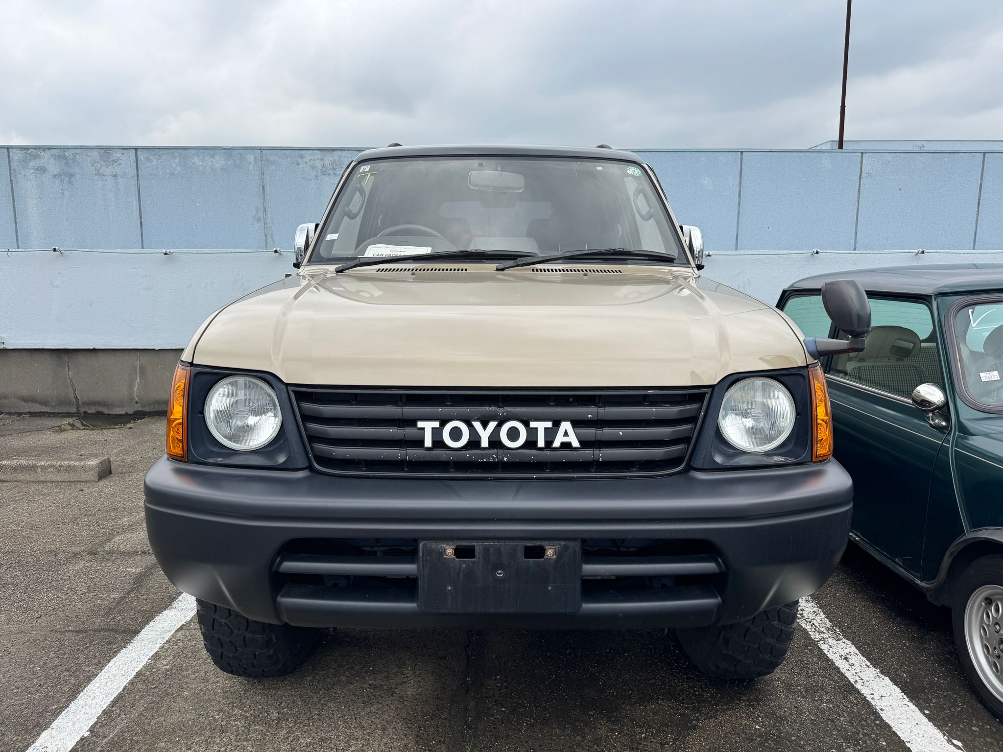 car_6c76711d-8a73-4d24-84bc-