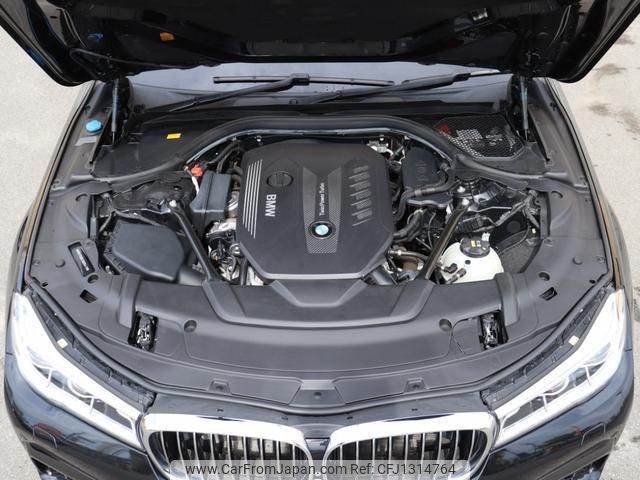 bmw 7-series 2018 quick_quick_LDA-7C30_WBA7C62030G264419 image 2