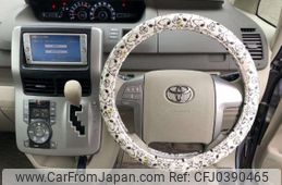 toyota noah 2009 NIKYO_HX36421