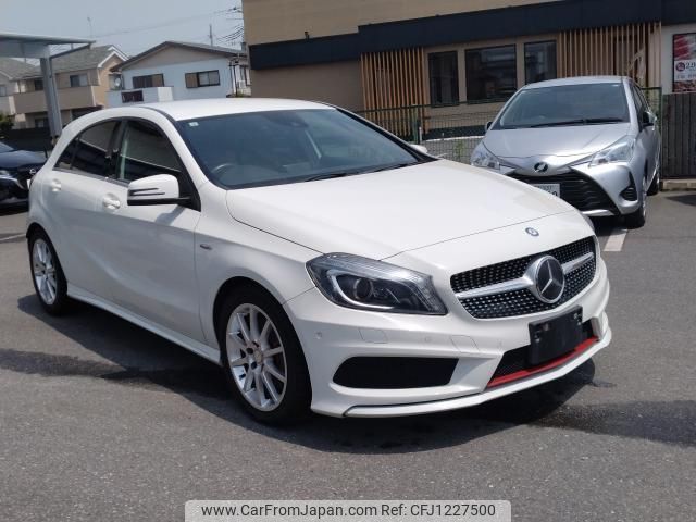 mercedes-benz a-class 2013 quick_quick_176044_WDD1760442J138394 image 2