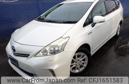 toyota prius-α 2011 CFJ1651583