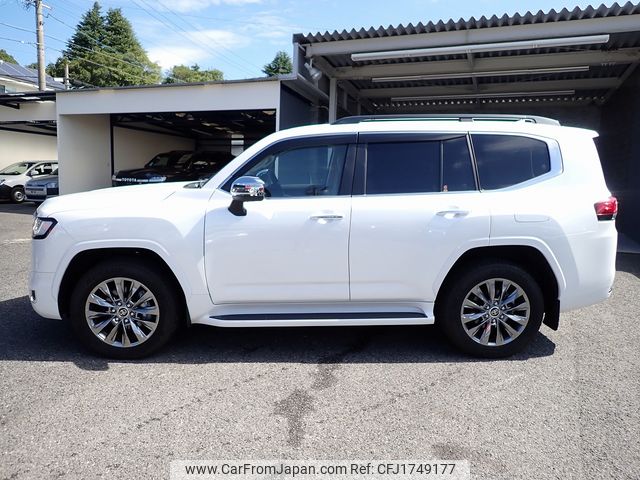 toyota land-cruiser 2023 CFJ1749177 image 2