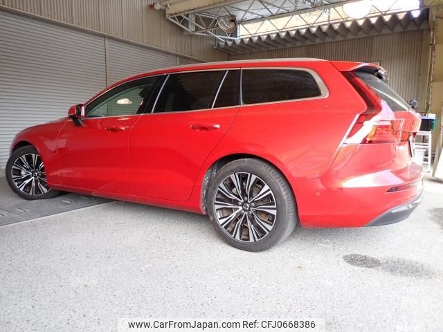 volvo v60 2023 quick_quick_5AA-ZB420TM_YV1ZWK8M9P2537855 image 2