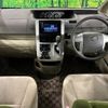 toyota noah 2010 CFJ1789176 image 2