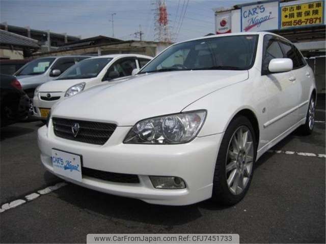 toyota altezza-gita 2002 -TOYOTA--Altezza Gita TA-GXE10W--GXE10-0105150---TOYOTA--Altezza Gita TA-GXE10W--GXE10-0105150- image 1