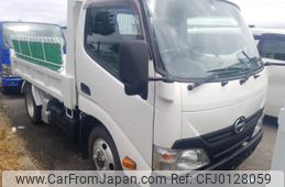 hino dutro 2015 -HINO--Hino Dutoro XZU675T-0005976---HINO--Hino Dutoro XZU675T-0005976-