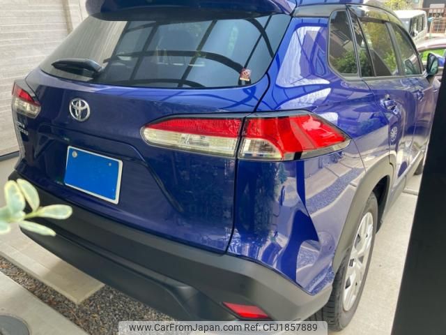 toyota corolla-cross 2022 CFJ1857889 image 2
