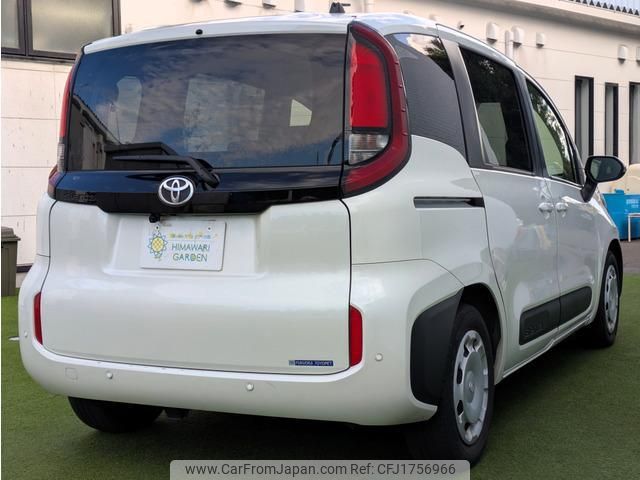 toyota sienta 2023 CFJ1756966 image 2