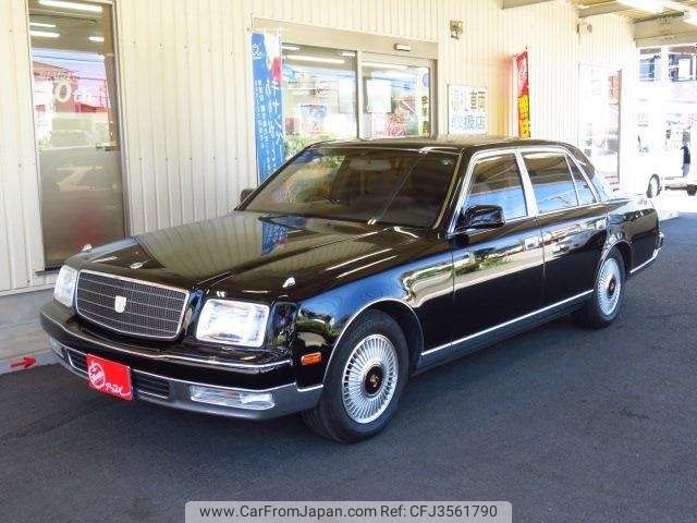 Toyota century 2000