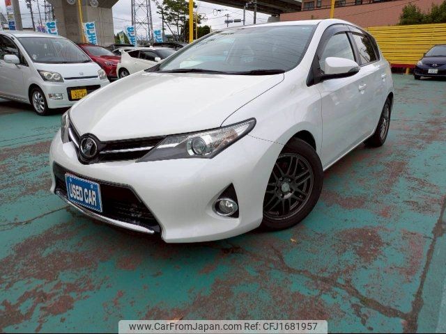 toyota auris 2012 CFJ1681957 image 1