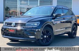 volkswagen tiguan 2018 -VOLKSWAGEN 【札幌 303ﾏ1827】--VW Tiguan 5NDFGF--KW803077---VOLKSWAGEN 【札幌 303ﾏ1827】--VW Tiguan 5NDFGF--KW803077-