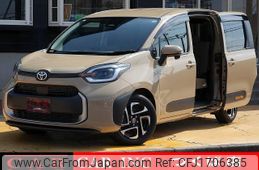 toyota sienta 2024 CFJ1706385