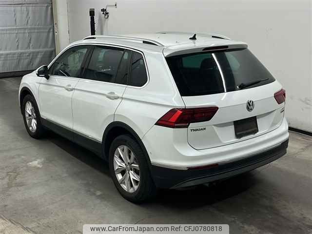 volkswagen tiguan 2020 -VOLKSWAGEN--VW Tiguan 5NDFGF-WVGZZZ5NZKW904900---VOLKSWAGEN--VW Tiguan 5NDFGF-WVGZZZ5NZKW904900- image 2