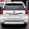 toyota land-cruiser-prado 2021 25631316 image 4