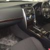 toyota mark-x 2017 CFJ1642569 image 5