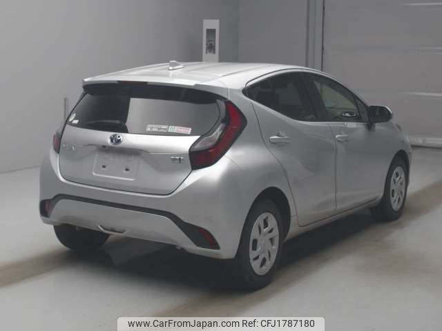 toyota aqua 2022 CFJ1787180 image 2