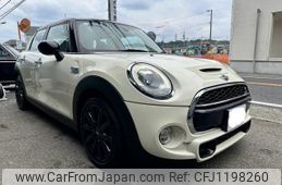 mini mini-others 2017 quick_quick_DBA-XS20_WMWXS720902E46215