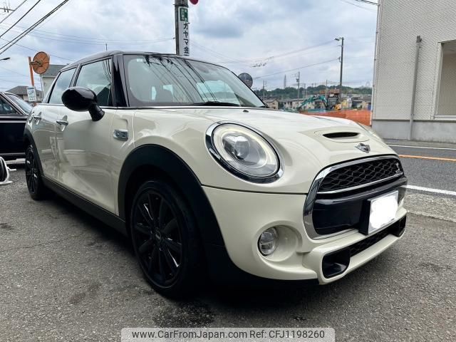 mini mini-others 2017 quick_quick_DBA-XS20_WMWXS720902E46215 image 1