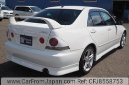 toyota-altezza-2000-20281-car_6d7f8e34-592d-483a-a2ac-5279a07708a4